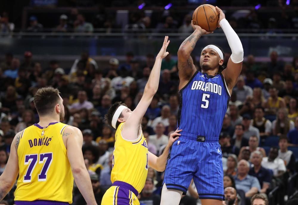 [欧冠]维尼修斯横传中路 罗德里戈两连击破门.