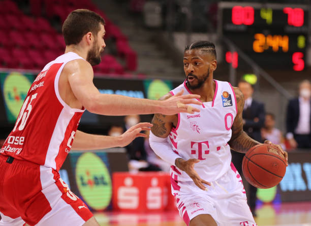 【春节看英超-朝圣版】枪手vs蓝月／蓝军vs铁锤，任你选